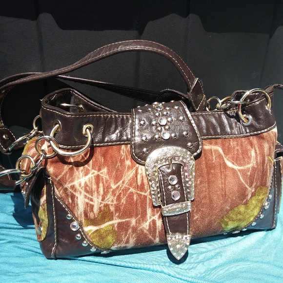 Assorted purses - Picture 10 of 16